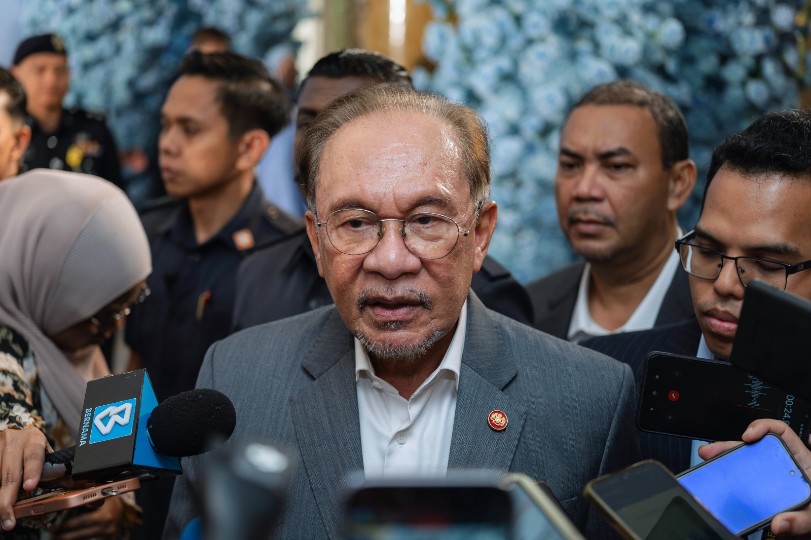 Anwar hits out at PN over Tabung Haji RCI, accuses coalition of ‘political drama’
