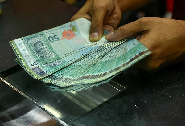 リンギット、金曜に対米ドルで安値買い反発