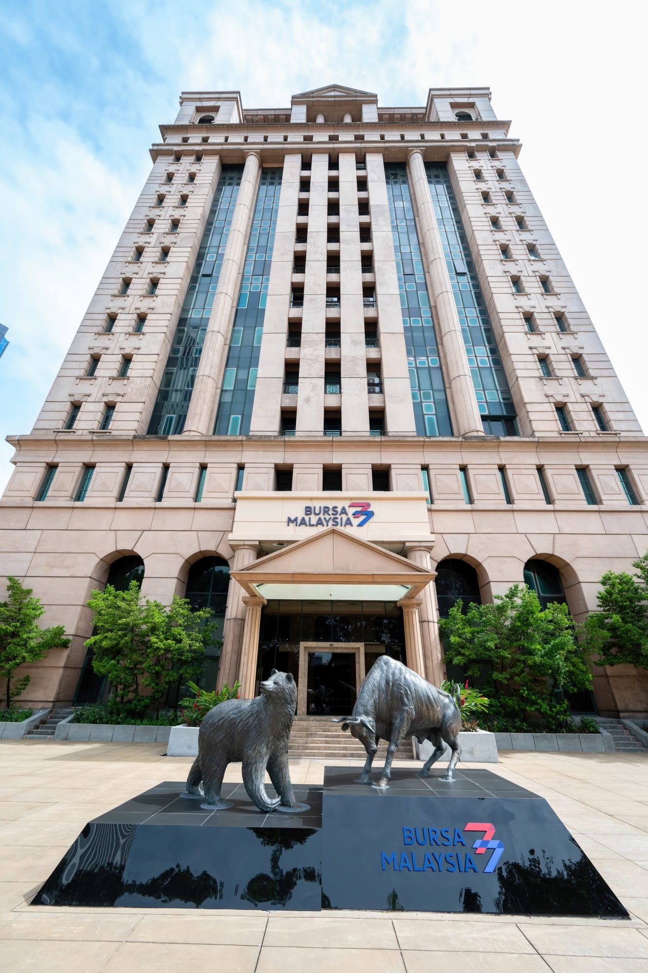 Foreign Selling On Bursa Slows Sharply As Investors Rotate Into Defensive Blue Chips, CIMB Securities
