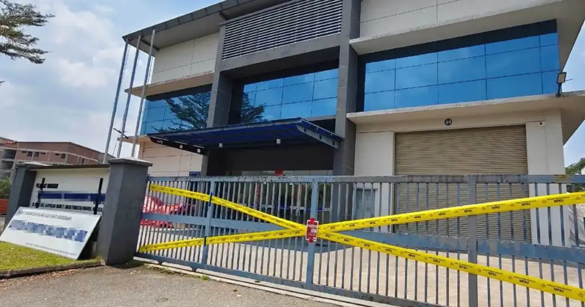 2 held over upside-down Jalur Gemilang, Johor flag at Kulai factory