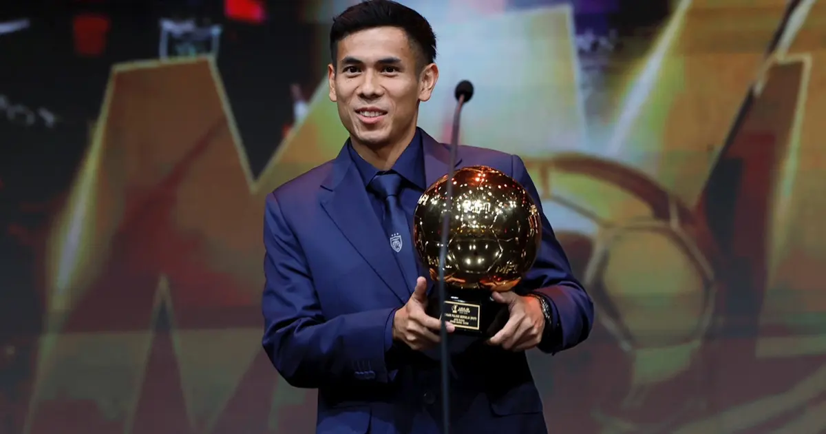 JDT midfielder Afiq Fazail wins M-League MVP award