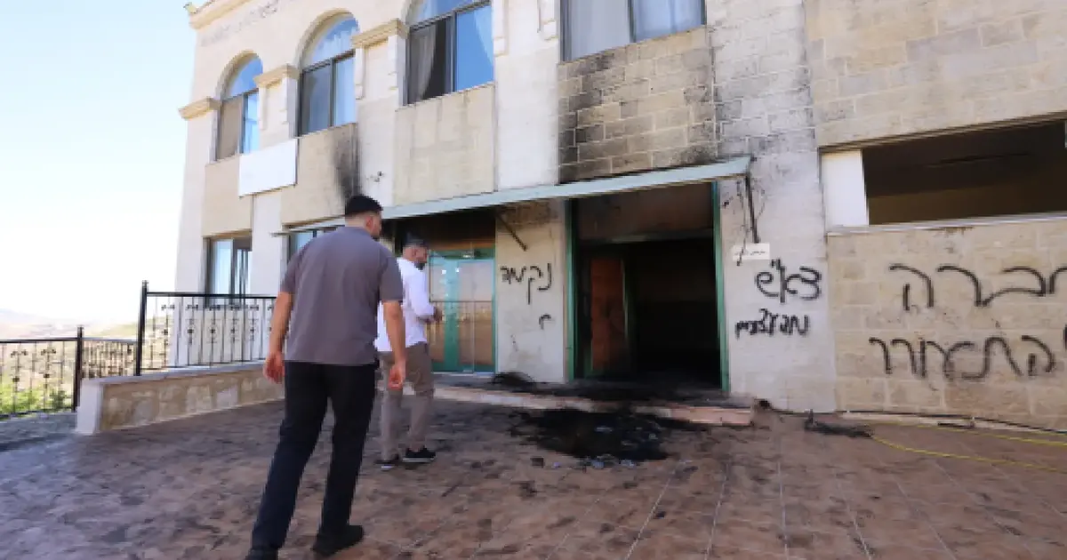 Palestinians say Israeli settlers torch 2 mosques in West Bank
