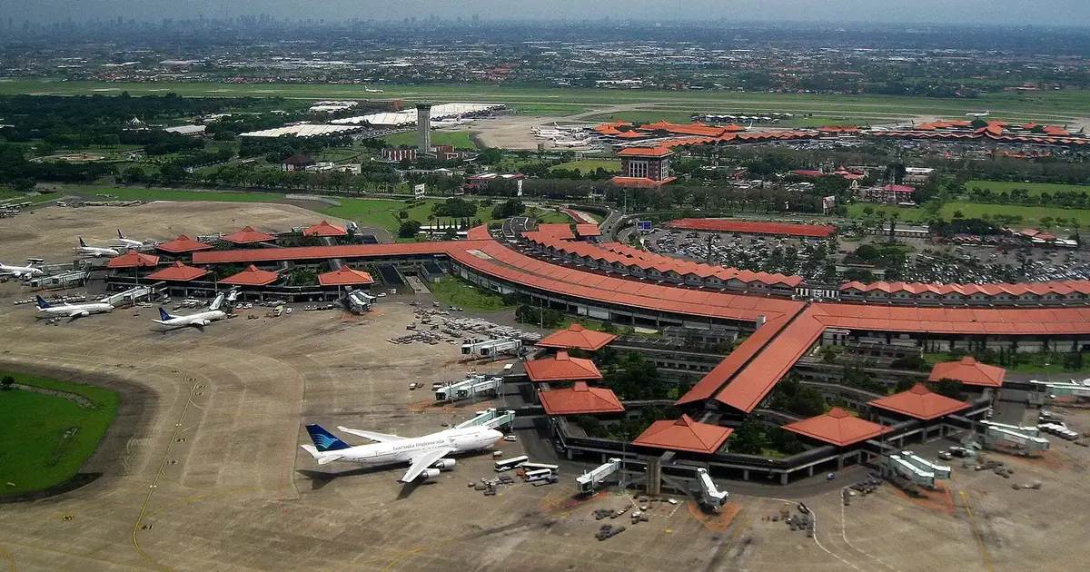 マレーシア人パイロット薬物事件でスカルノハッタ空港で検査強化