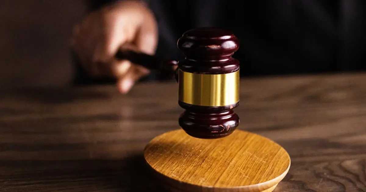 Commission-based lawyer may still qualify as partner, court rules