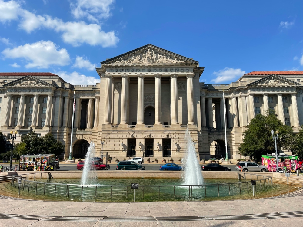 Trump orders Smithsonian museum signs over ‘inaccurate’ US history claims