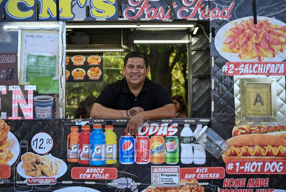 New York’s noisy food carts go electric in clean‑air pilot to curb generator noise and emissions