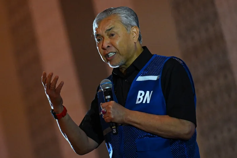 Ketua BN mempertahankan manifesto sebagai asli dan diperbaiki, menolak tuduhan 'meniru'