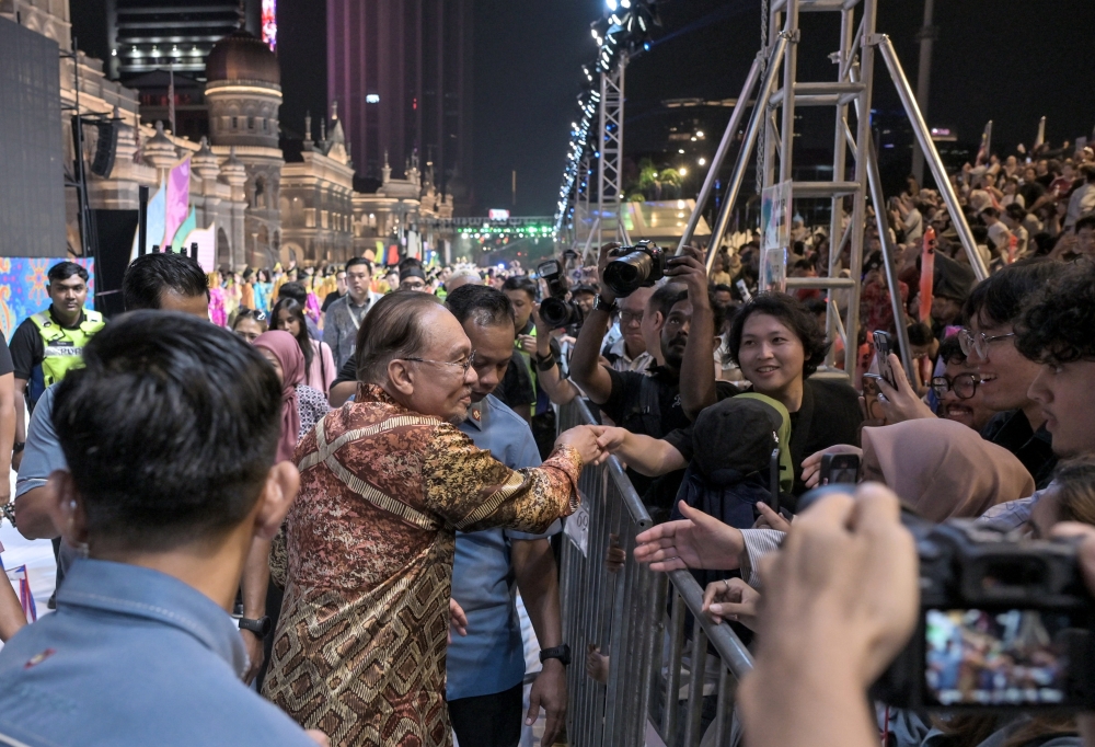 アンワル首相、シトラワルナ2026開会式とパレードに出席