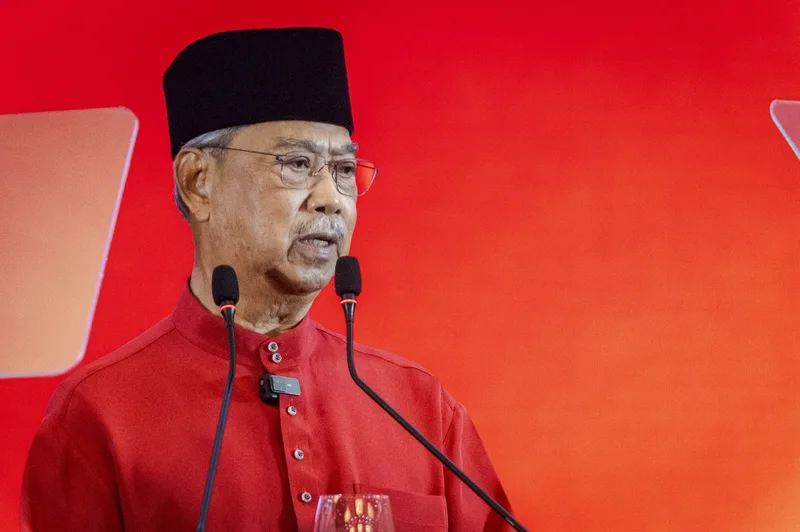 Ex-PM Muhyiddin berkata PAS seharusnya keluar daripada Perikatan, bukan Bersatu