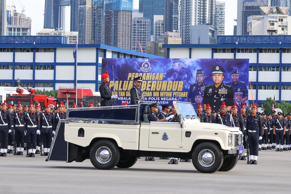 Ayob Khan menyatakan pasukan polis peringkat dunia memerlukan penguatkuasaan undang-undang yang bebas