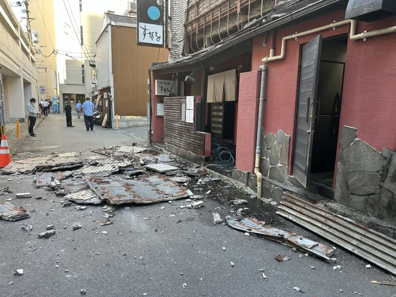 熊本ショッピングモールで爆発、閉じ込められ負傷