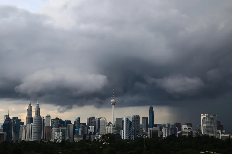 南西モンスーンでも雷雨続く理由