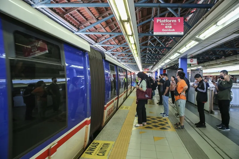 大学駅停電でケラナジャヤLRT運行停止