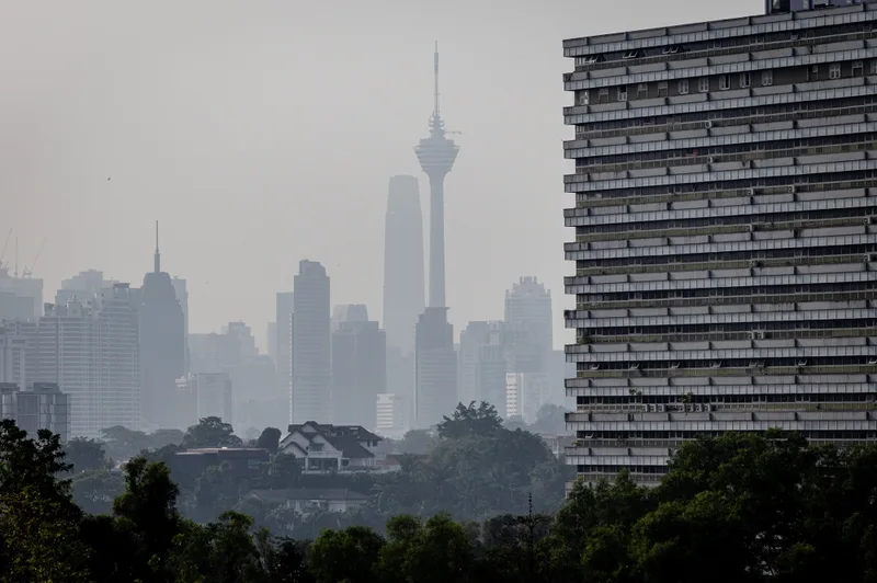 Haze worsens as 18 areas across Malaysia, including KL, Putrajaya, record unhealthy air quality
