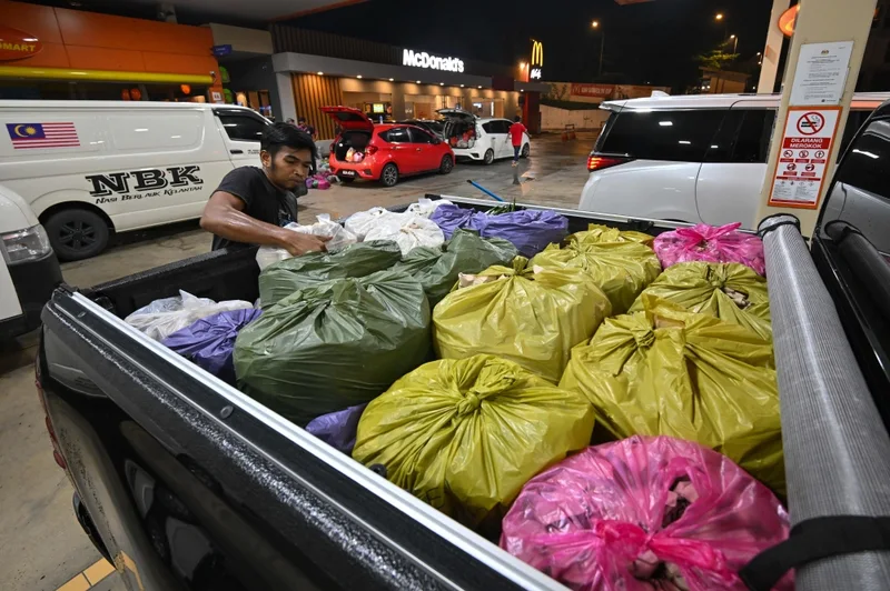 While Klang Valley sleeps, Kelantan’s favourite flavours hit the road