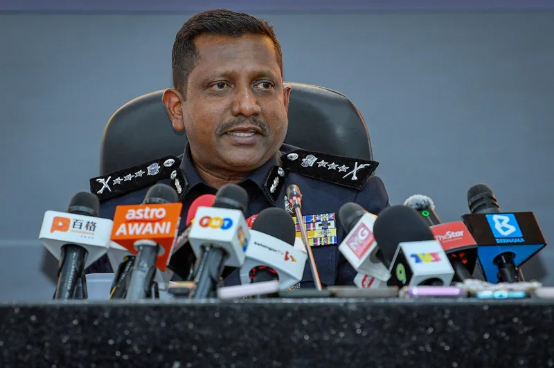 Malaysian pilot detained in Jakarta over alleged drug smuggling gets another 30 days in custody