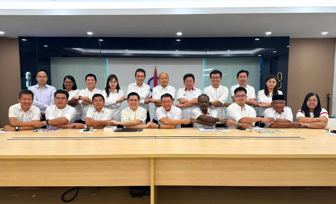 Perak DAP backs staying in Unity Government until end of term