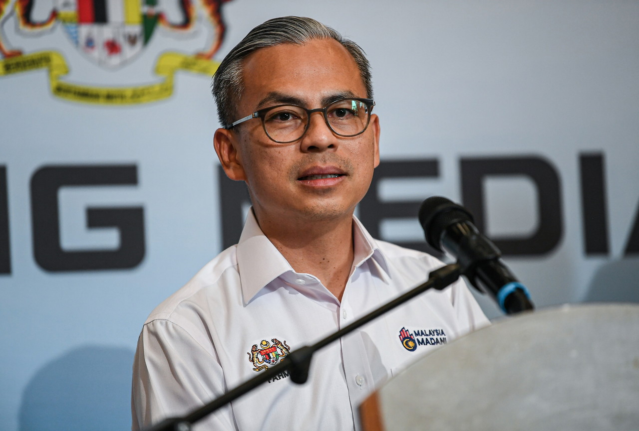 Fahmi dispels concerns about Nurul Izzah’s leave, early GE