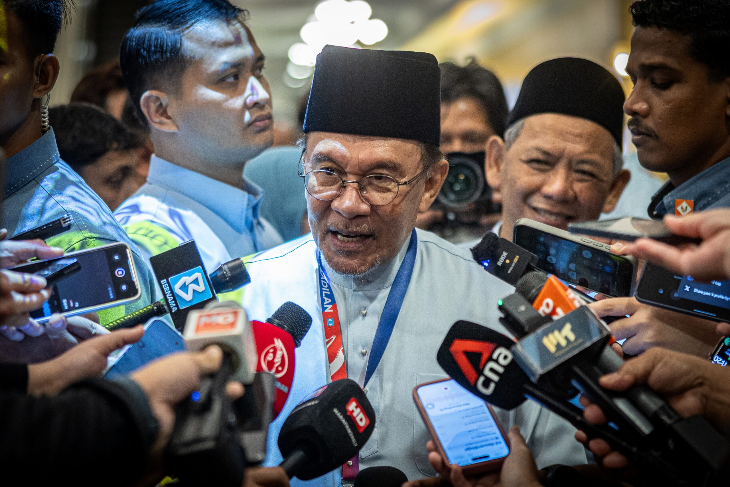Ties with Zahid still good: Anwar