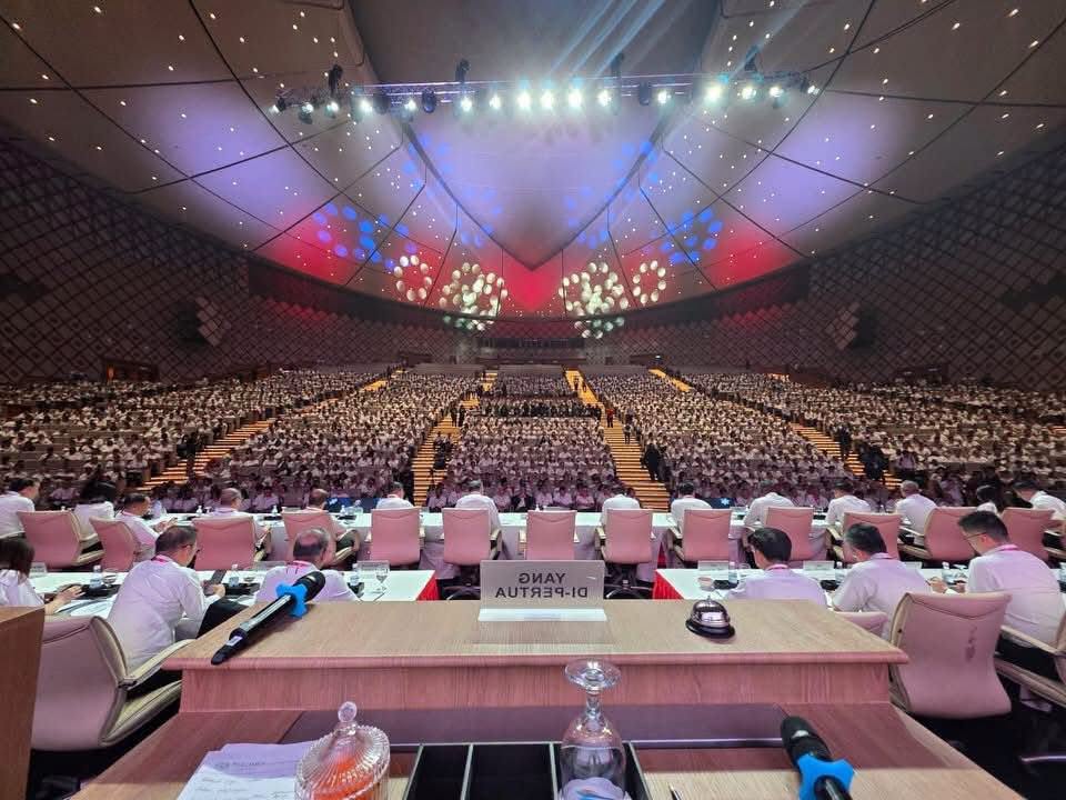 DAP congress: Only half of party's delegates turned up, but Loke dismisses talk of protest