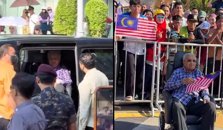 [Watch] Dr Mahathir, 101, Skips VIP Section, Sits With Public At Merdeka Parade