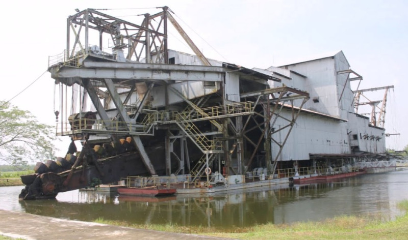 最後のdredge、マレーシアの多様化の現実
