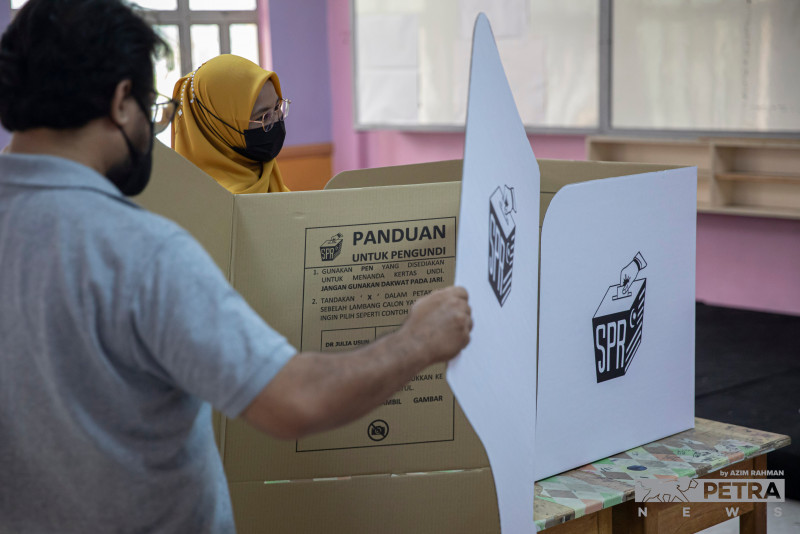 EC akan uji sistem kehadiran pengundi digital dalam pilihan raya negeri untuk mempercepatkan proses pilihan raya