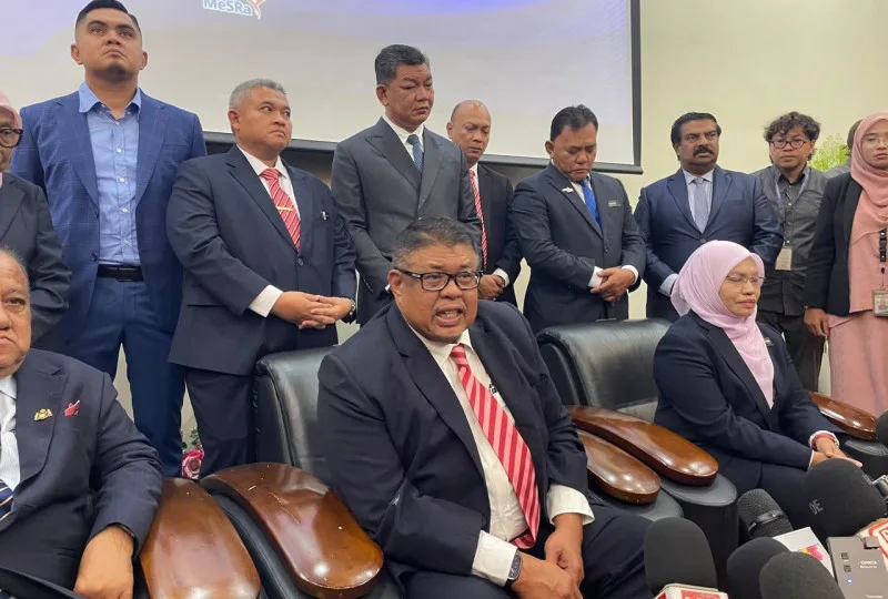 BN、ザヒド氏がアブ・ラウフ氏に交渉権付与しマラッカで連立協議へ