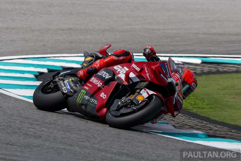 マルケス、転倒乗り越えマレーシアGP練習でトップ