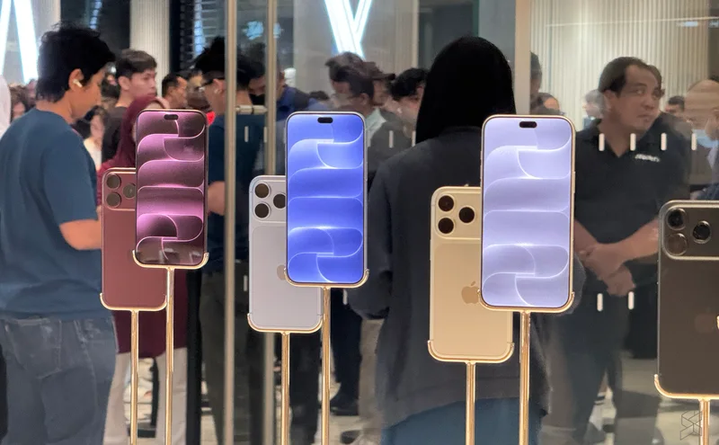 iPhone 18 Pro発売、購入客はTRXに午前4時半から行列