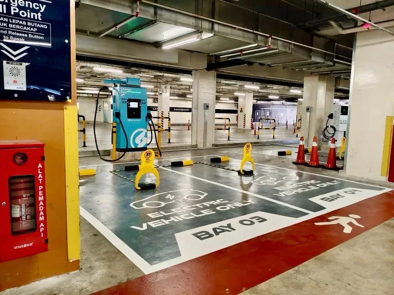 ChargeSini、マイタウン・チェラスにDC充電器8台を増設