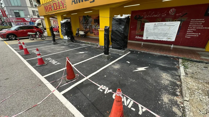 Carput Zap x MBPJ DC Chargers spotted at Mr DIY Sunway Mentari