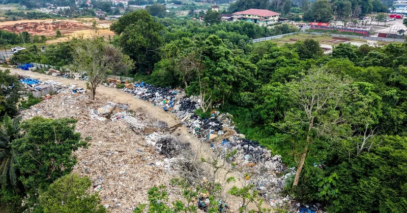 シンガポール、ジョホールへの廃棄物輸出を否定
