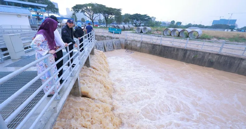 ジョホールバル、洪水対策1億リンギットも強雨で機能せず