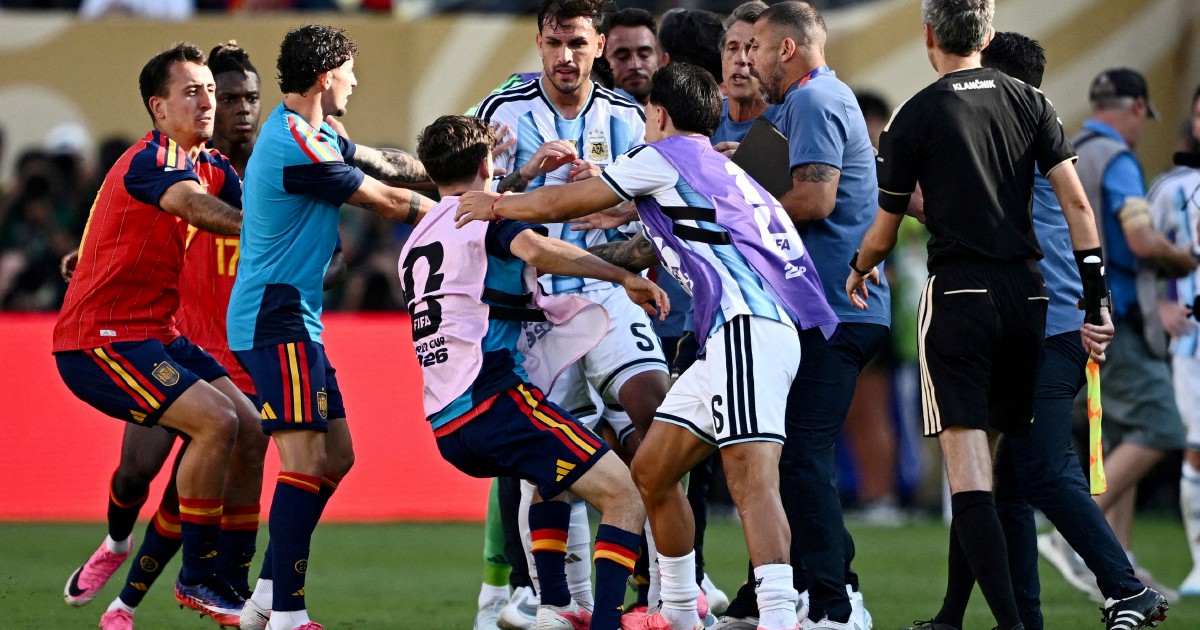 Argentina face dsciplinary case on Falklands banner, players' conduct during World Cup final