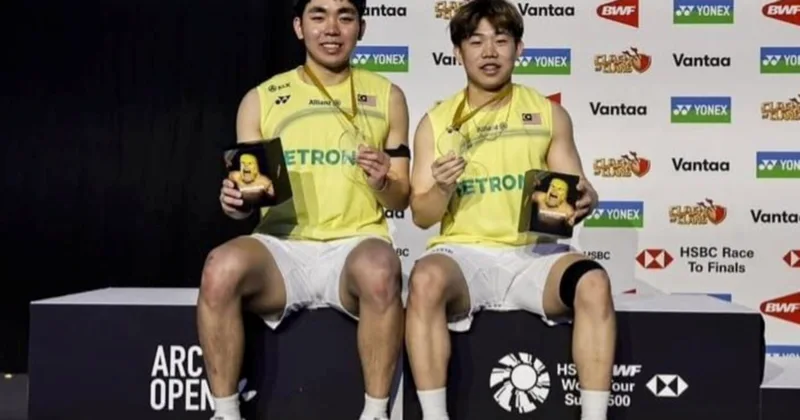 アーロン・ロイ・キング、優勝をコーチに捧げる